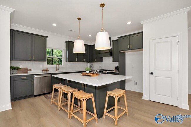 Photo - 101 Stenness Br