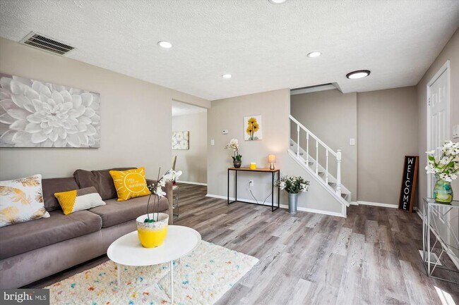 Photo - 10121 Watkins Mill Pl