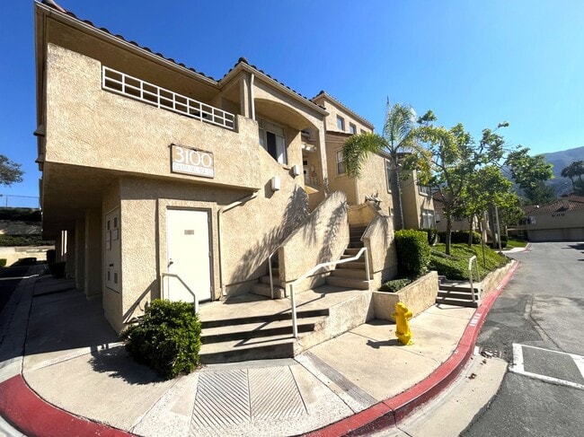 2 bed, 2 bath located in Corona, CA! - 2 bed, 2 bath located in Corona, CA! Unit 203