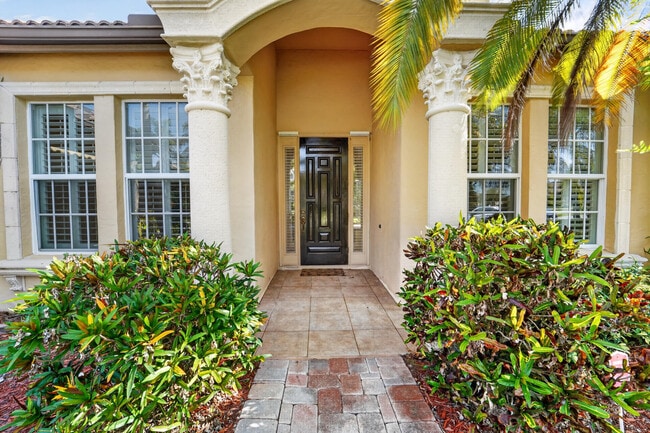 Photo - 854 SW St Tropez Ct
