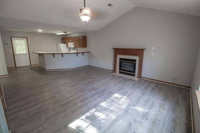 1316 Valley Creek Ln
