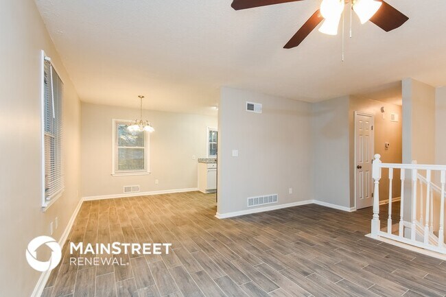 Photo - 8807 Crown Ct