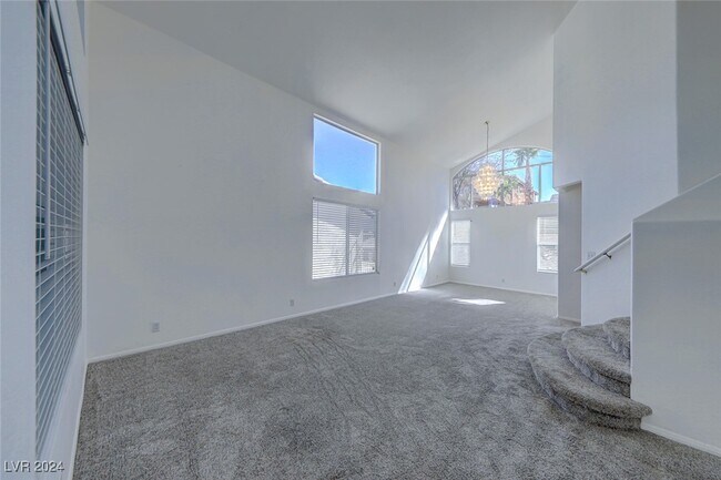 Photo - 168 Herbie Ln