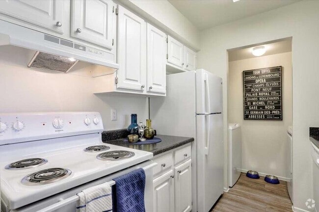 Building Photo - Sterling Summerland Rental