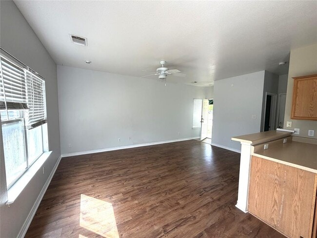 Photo - 1512 S Medina St