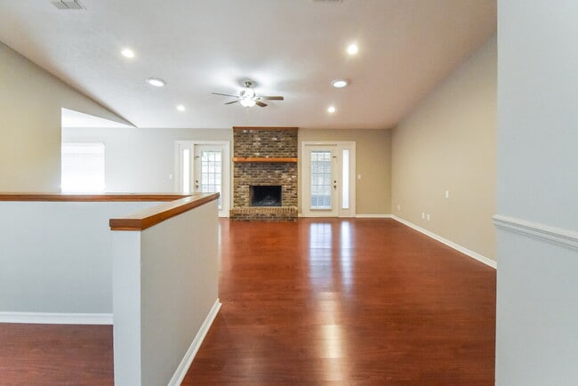 Photo - 704 Orchis Way