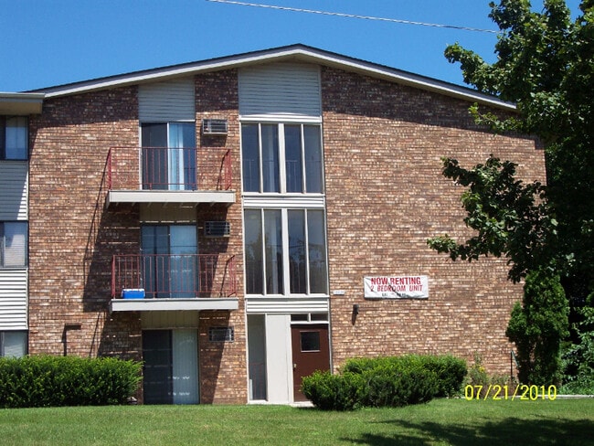 Building Photo - 10628 W Bobolink Ave Rental