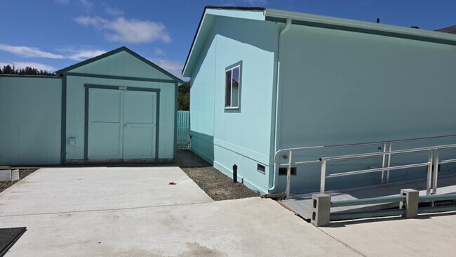 Photo - 3 bedroom, 1 3/4 bath home in Hoquiam on t...