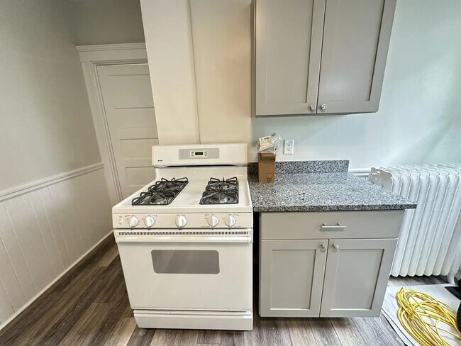 Photo - 593 Heath St Unit 1