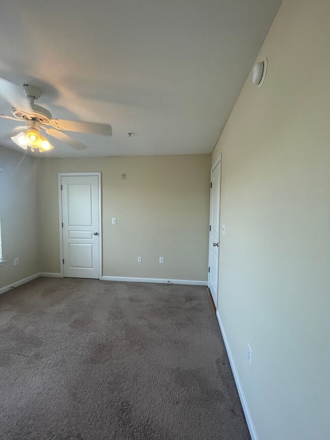 Photo - 18-1825 Whittaker Unit 18-1825 - A