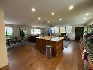 15504 Hawley Pl