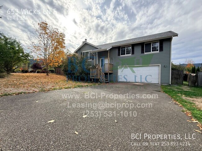Photo - 653 Wicks Ln E
