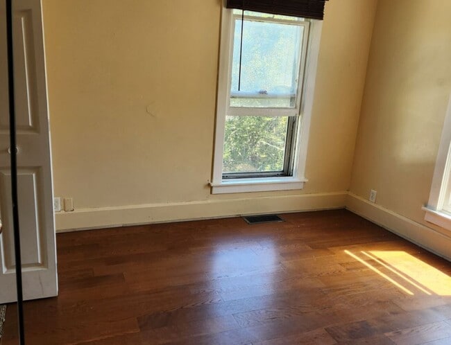 Photo - 208 S Illinois St Unit 2