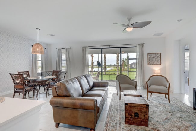 Photo - 18315 Ridgeline Dr