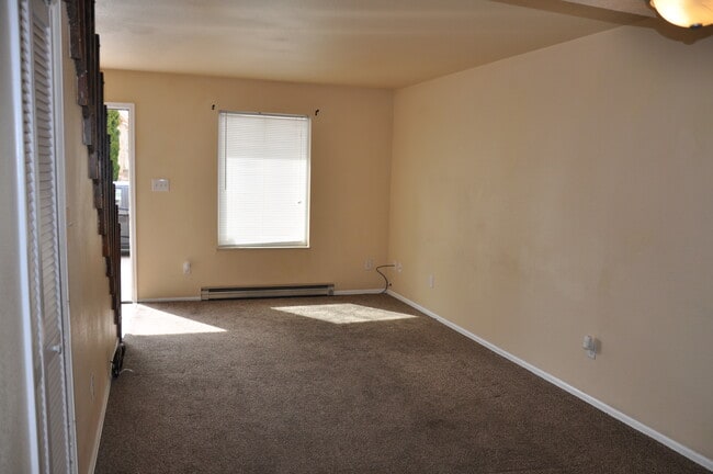 Photo - 1922 N Salem Ave