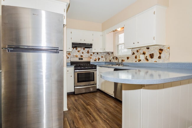 Photo - 10311 Baribeau Ln