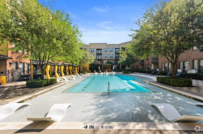 Pool with Cabanas & Sun Ledge - AMLI West Plano Rental