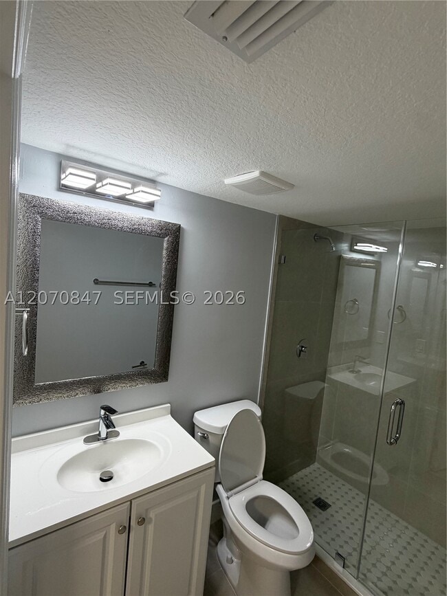 1261 SE 27th St Unit 101