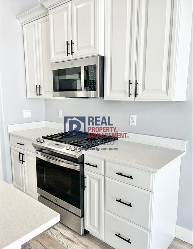 Photo - "AMAZING NEW HOME FOR RENT" 3 Bed 2 Bath - 2 Car Garage