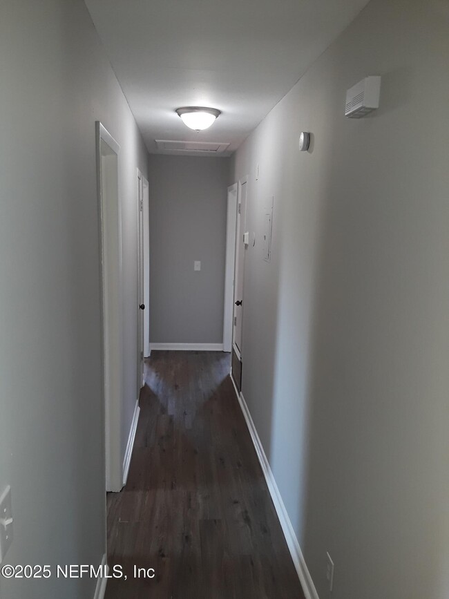 Photo - 7930 Tarling Ave