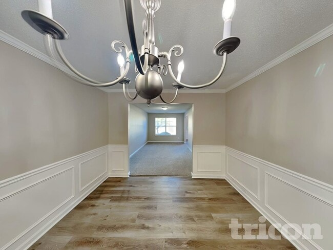 Photo - 345 Othello Dr