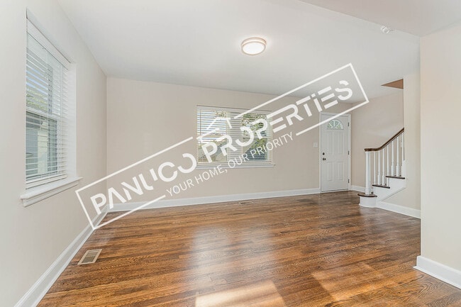 Photo - 108 Adams St