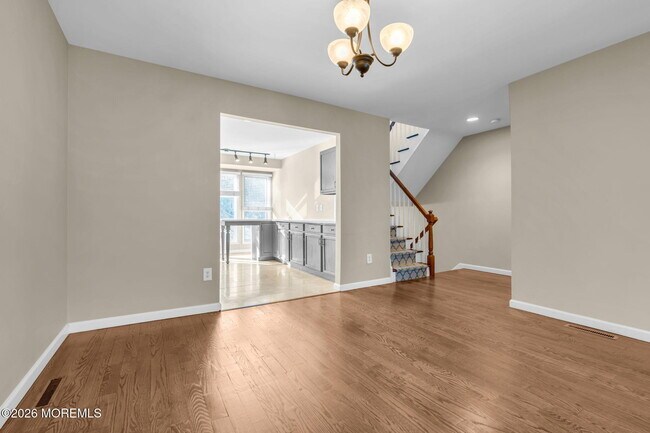 Photo - 148 Ambassador Dr Unit 1054