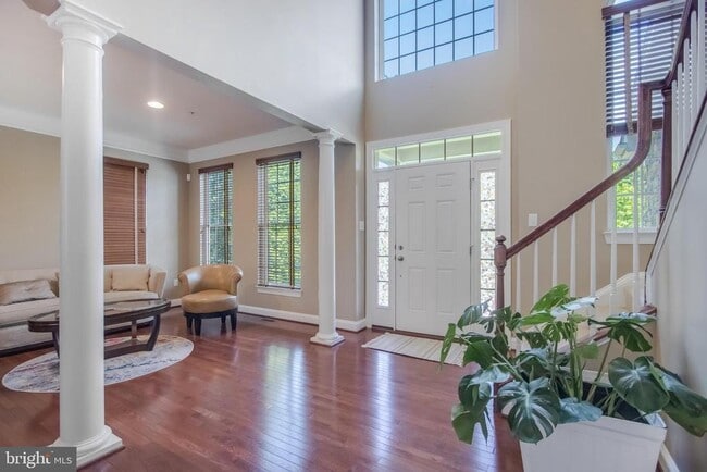 Photo - 9848 Shaded Day