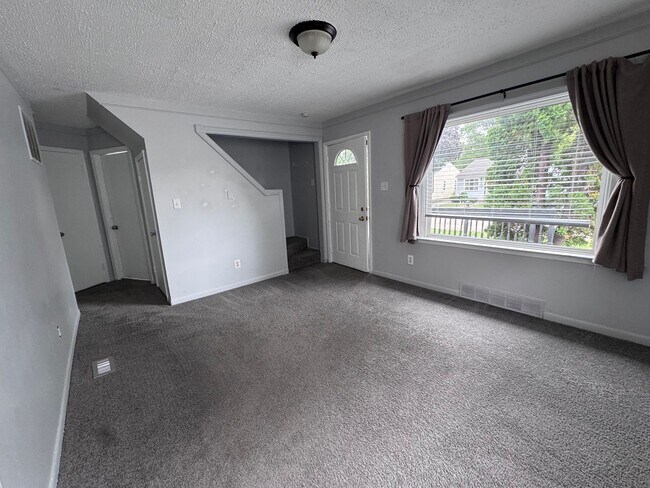 Photo - 11096 Jewett Ave
