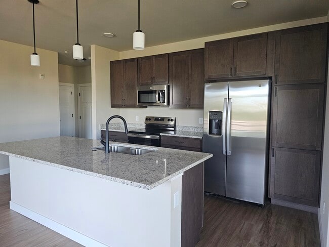 Photo - 880 N Main Apartments