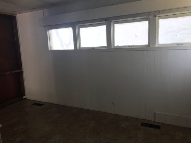 Photo - 303 W College St