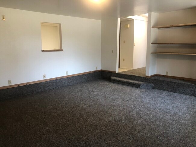 Photo - 155 NW North St Unidad Lower/B