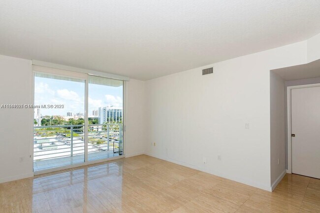 Photo - 18800 NE 29th Ave Unit 803