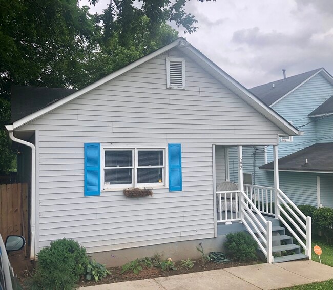 592 Spencer St NW - 592 Spencer St NW