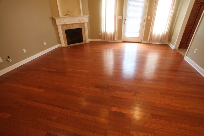 Photo - Beautiful 3bed/2bath residential home available in August!