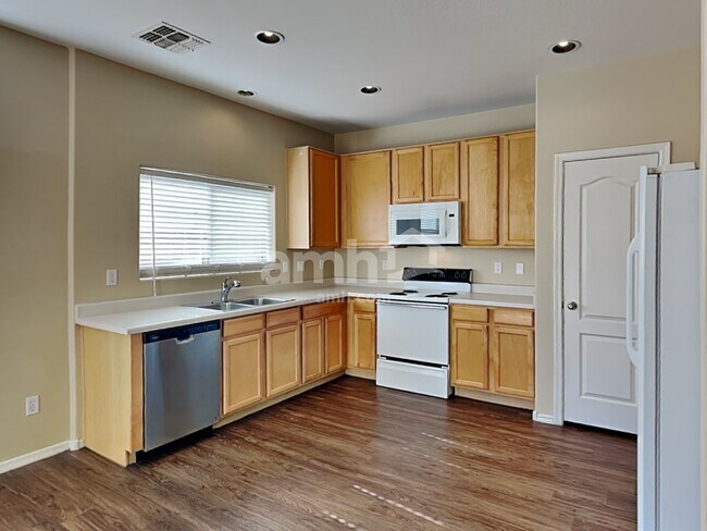 Photo - 7949 W Brill St