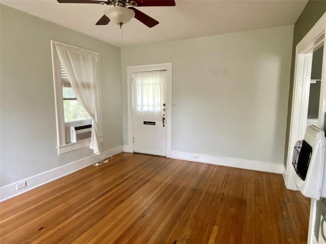 Photo - 1513 Enfield Rd