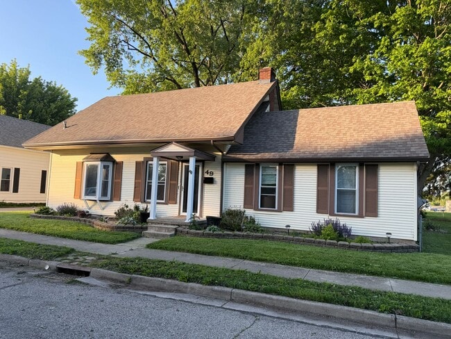 Building Photo - Large 3 Bedroom Home in City of Brookville