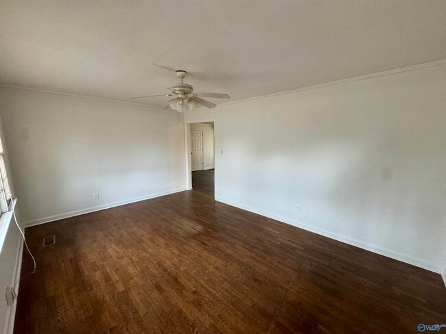 Photo - 409 Suffield St