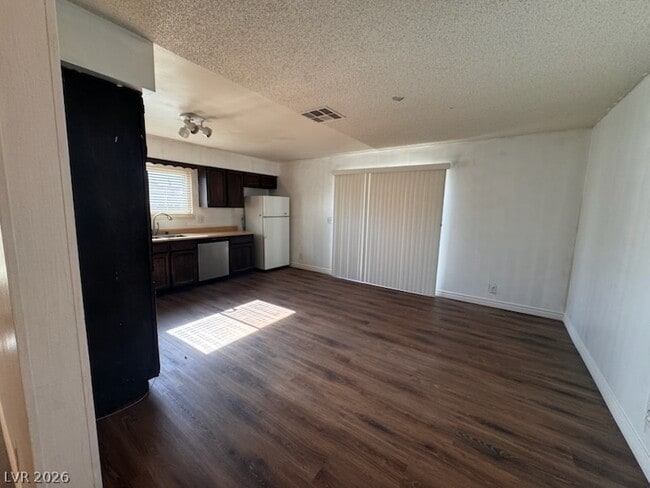 Photo - 3001 King Midas Way