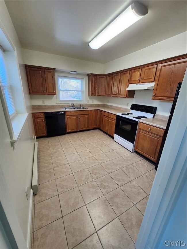 Photo - 2 Highland St