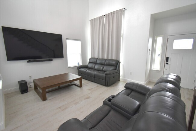 Photo - 42 County Rd-5102L