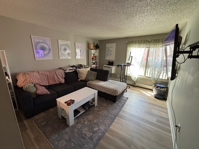 Building Photo - 2707 Valmont Rd Unit 209A