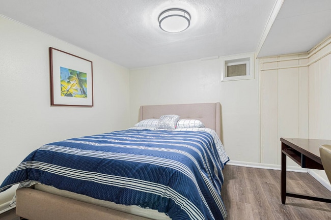 Photo - 8542 S 121st St