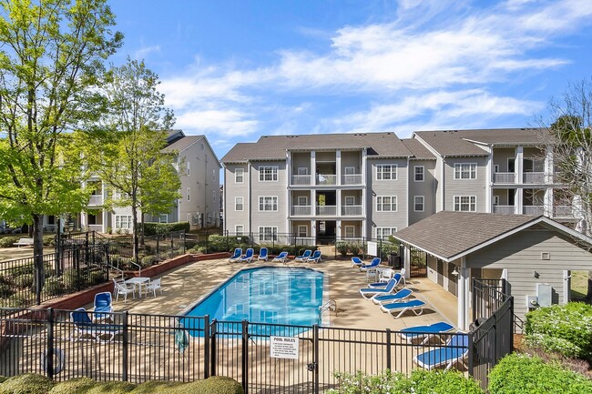 Building Photo - First Floor Capstone Quarters Available Now Unit B122