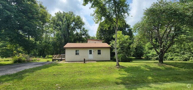 Building Photo - 1936 Shawnee Way Rental