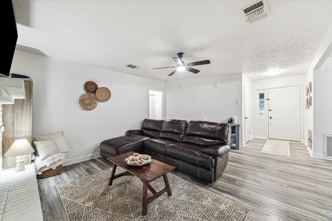 Photo - 5618 Village Way Dr.