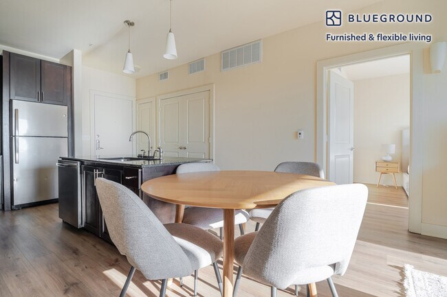 Photo - 3100 Esperanza Crossing Unidad FL6-ID351