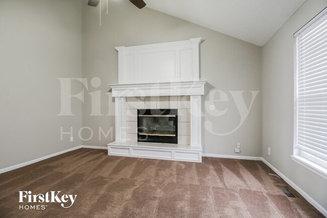 Photo - 706 E 15th St