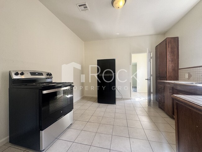 Photo - 114-116 SW 23rd St Duplex Unit 116 SW 23rd St